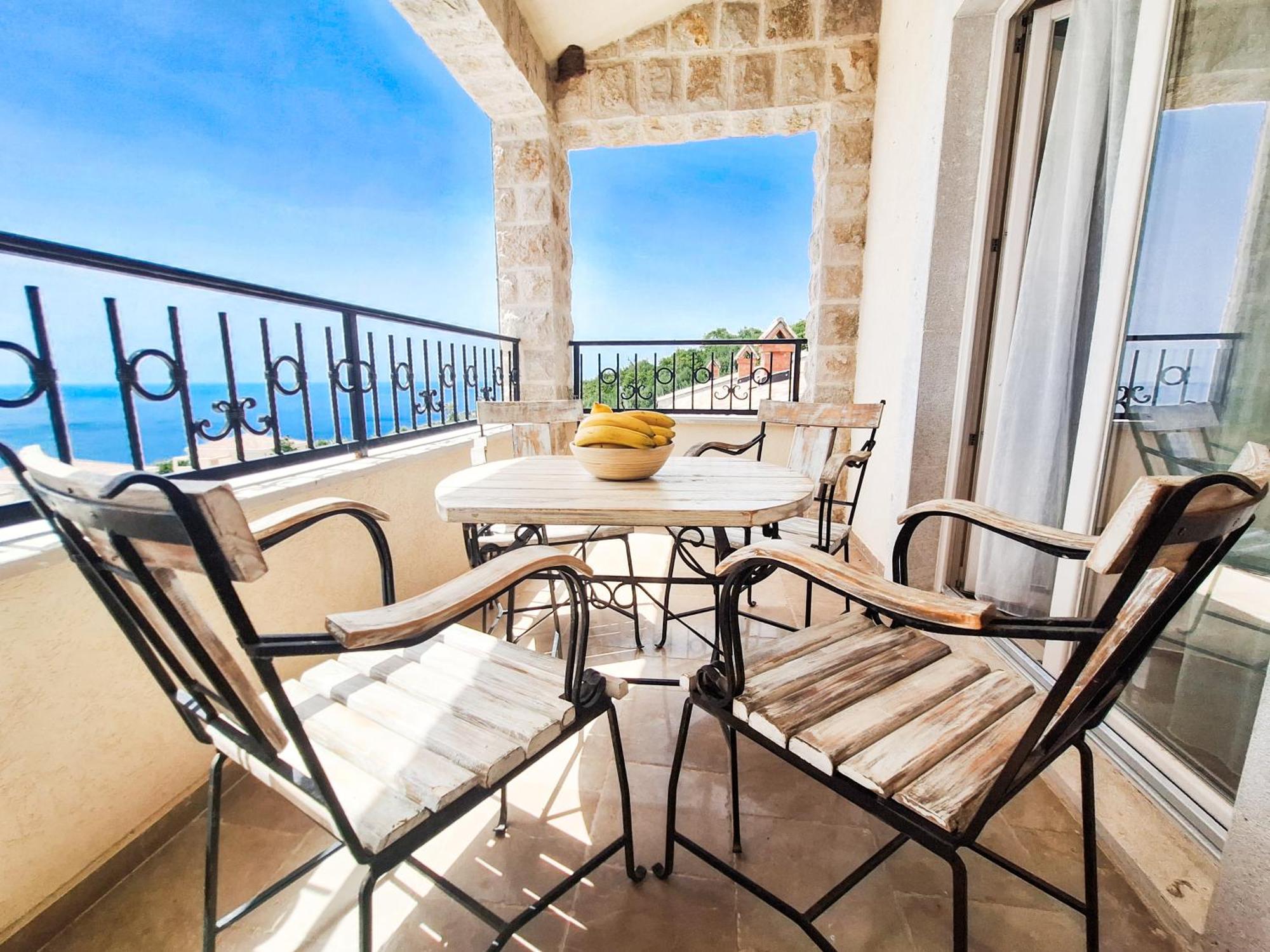 Villa Casa Oliva With Private Heating Pools