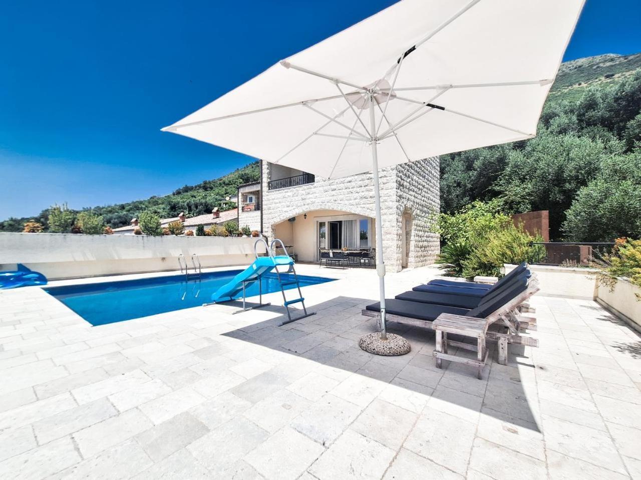 Casa Oliva With Private Heating Pools Villa *